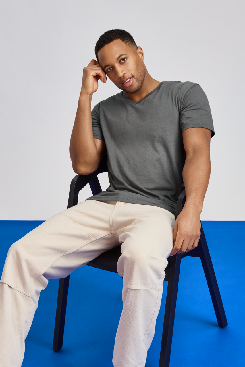 SOFTSTYLE™ ADULT V-NECK T-SHIRT