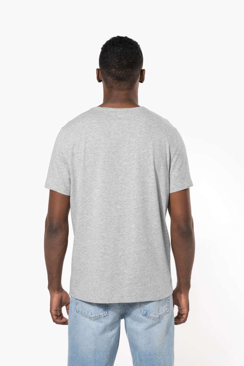 MEN'S SHORT-SLEEVED V-NECK T-SHIRT