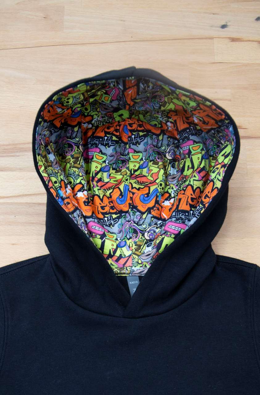 KA4014 Black/Skate Graffiti