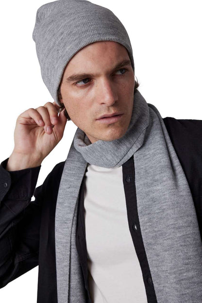 KNITTED BEANIE