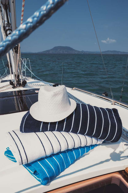 OLIMA BEACH STRIPED TOWEL