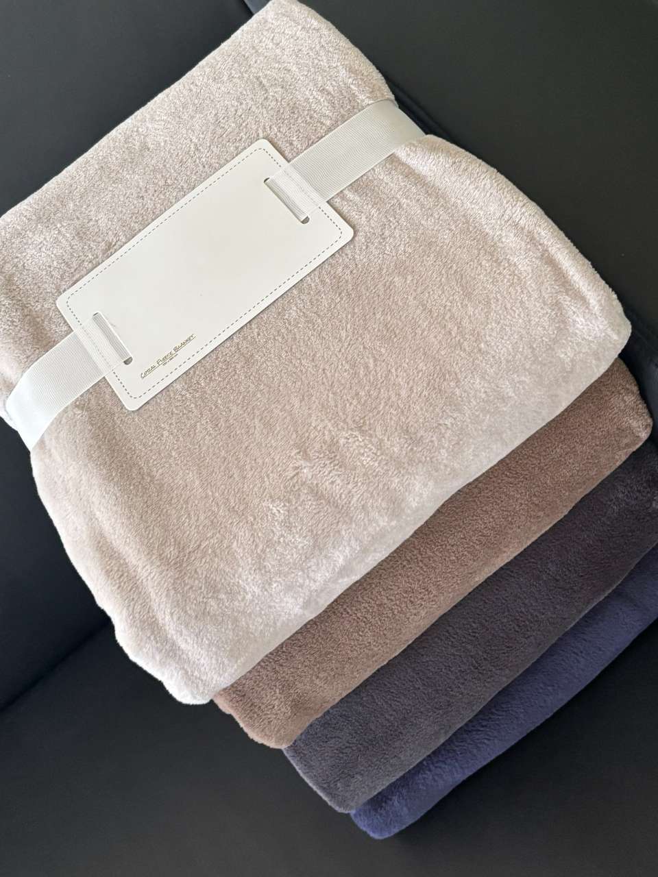 OLIMA CORAL FLEECE BLANKET