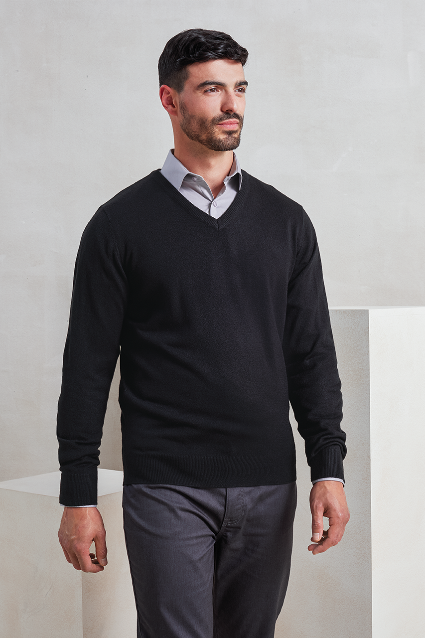 'ESSENTIAL' ACRYLIC MEN'S V-NECK SWEATER