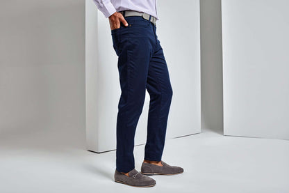 MEN'S PERFORMANCE CHINO JEANS