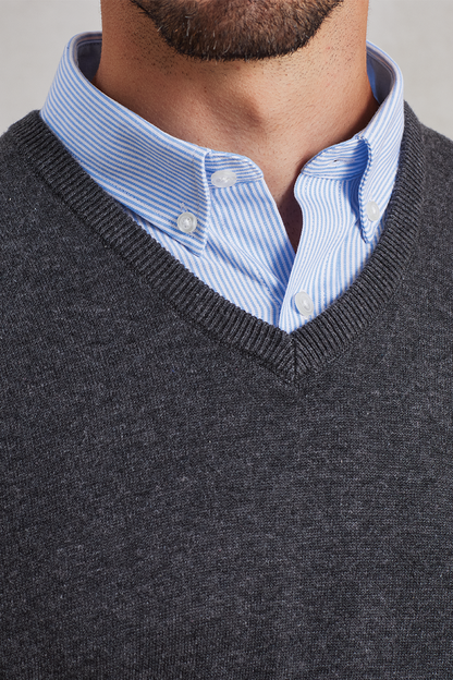MEN'S KNITTED V-NECK SWEATER