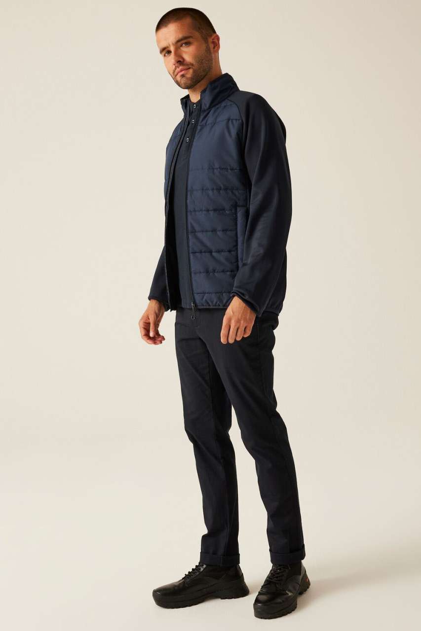 ESSENTIAL HYBRID JACKET