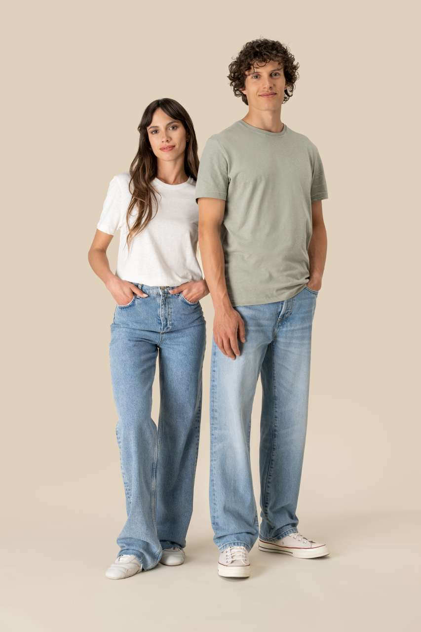 ECO-FRIENDLY UNISEX ORGANIC COTTON AND LINEN T-SHIRT